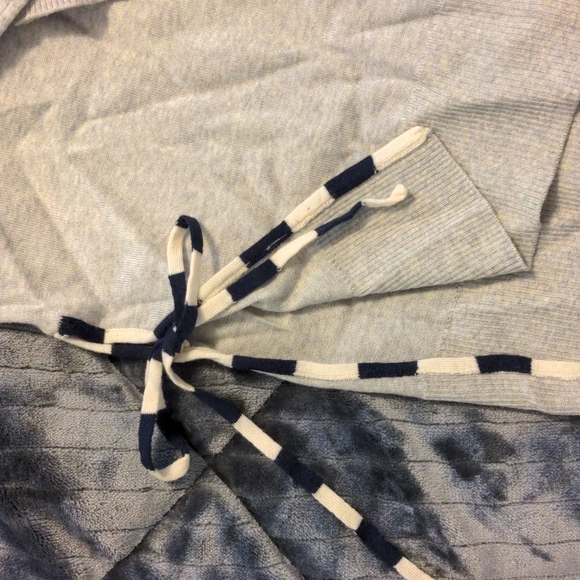 J crew 100 % merino wool sweater - Picture 2 of 3